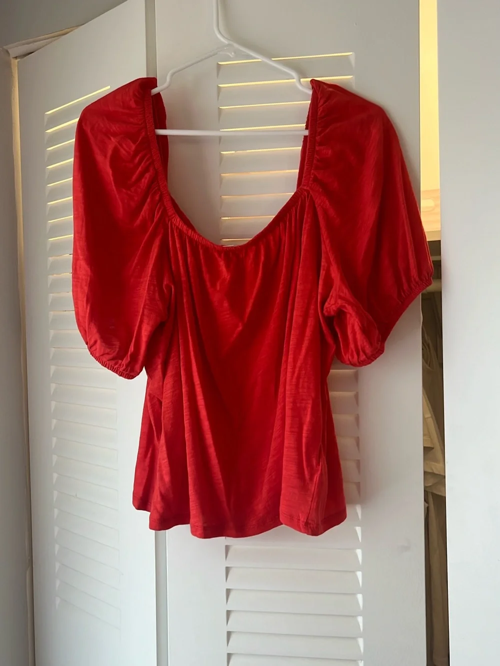 Old Navy Red Puff-Sleeve Blouse